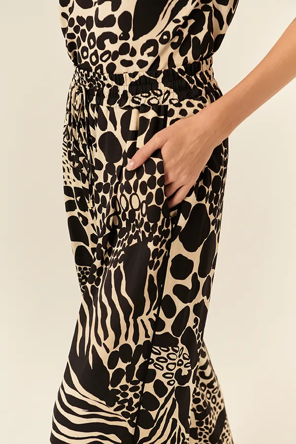 Averie Pants by Exquise in Black/Beige
