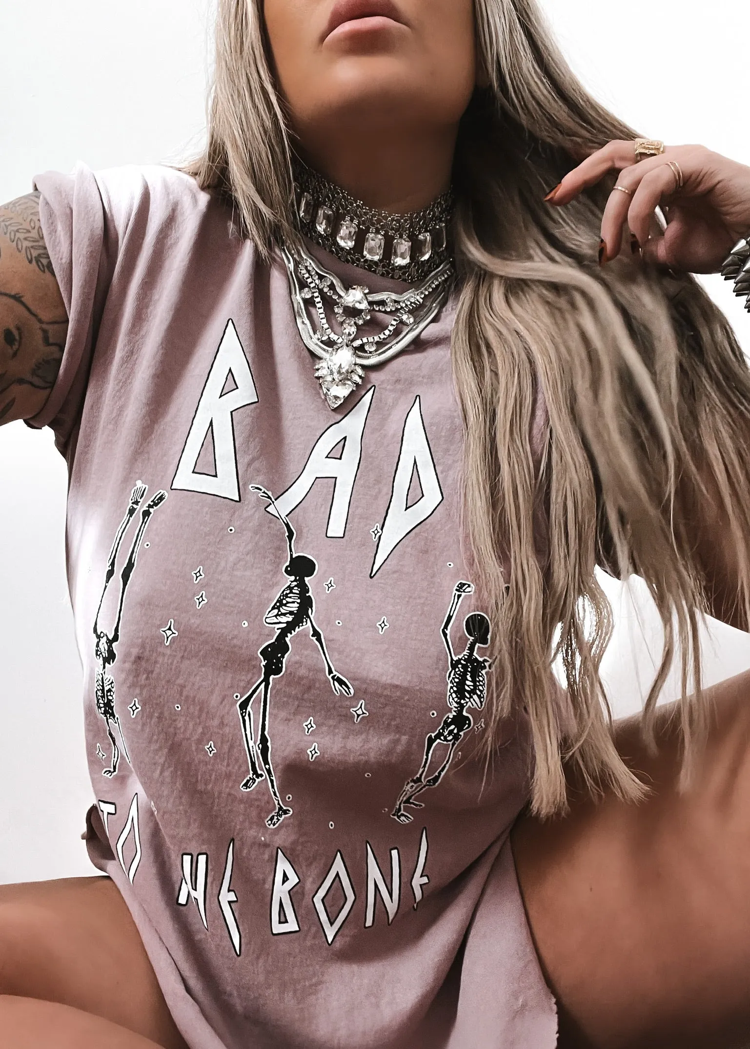 BAD TO THE BONE SIDE SLIT TEE