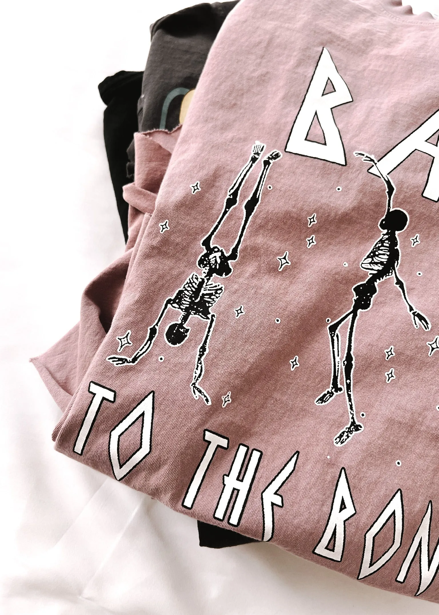 BAD TO THE BONE SIDE SLIT TEE